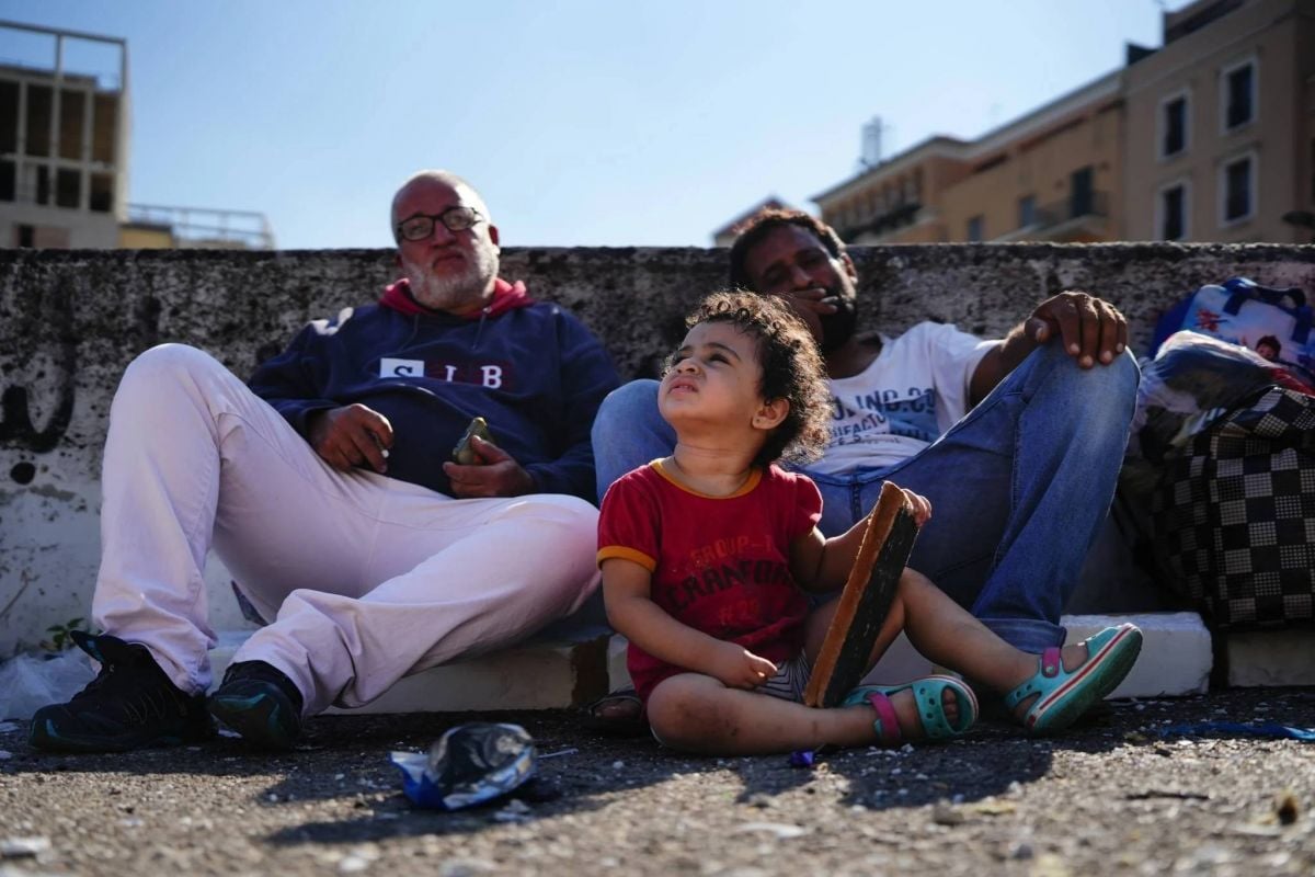 A bundle of Lebanese solidarity in the face of displacement waves