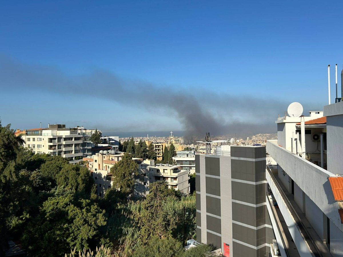 Après les frappes violentes de la nuit, incendie dans une usine de plastique de la banlieue sud de Beyrouth
