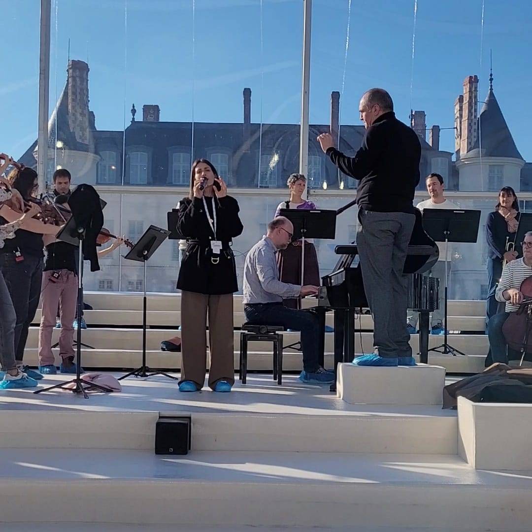 Hiba Tawaji chante Beyrouth à l’ouverture du sommet de la Francophonie
