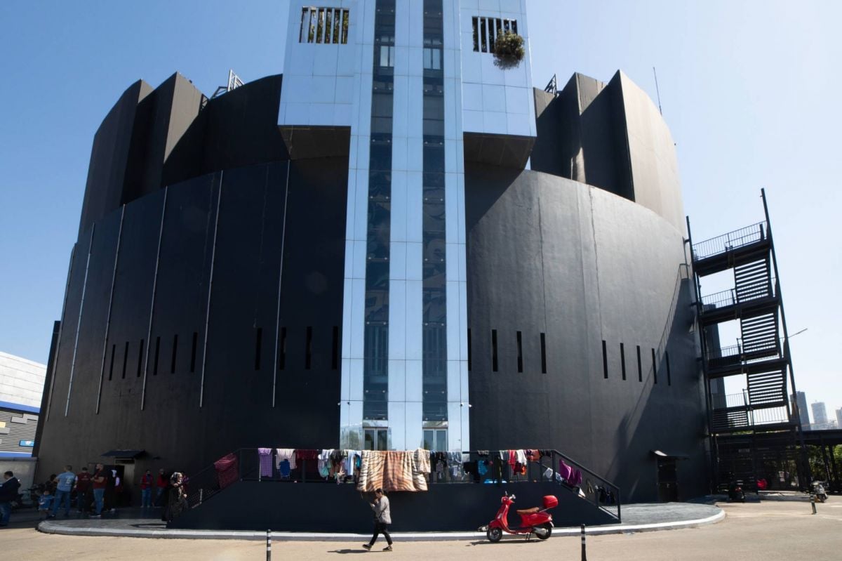 Quand le mythique Skybar devient un refuge pour les déplacés