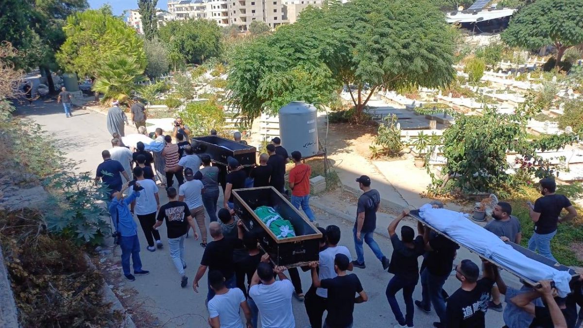 « Gaza, c’est loin. Maintenant, ça nous arrive à nous » : à Aïn el-Delb, l’incompréhension et la peur