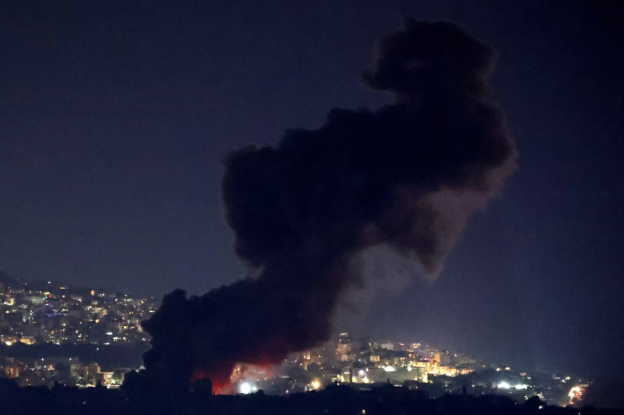 In response to the escalation of violence, many countries announced measures to allow their nationals who wish to leave Lebanon. (Credit: Amr Abdallah Dalsh/Reuters)