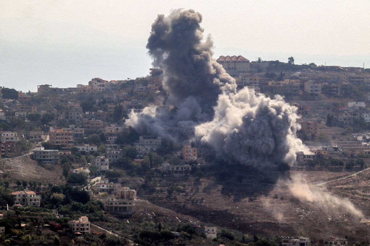 Jordanian FM in Beirut says Israeli escalation risks 'regional war'