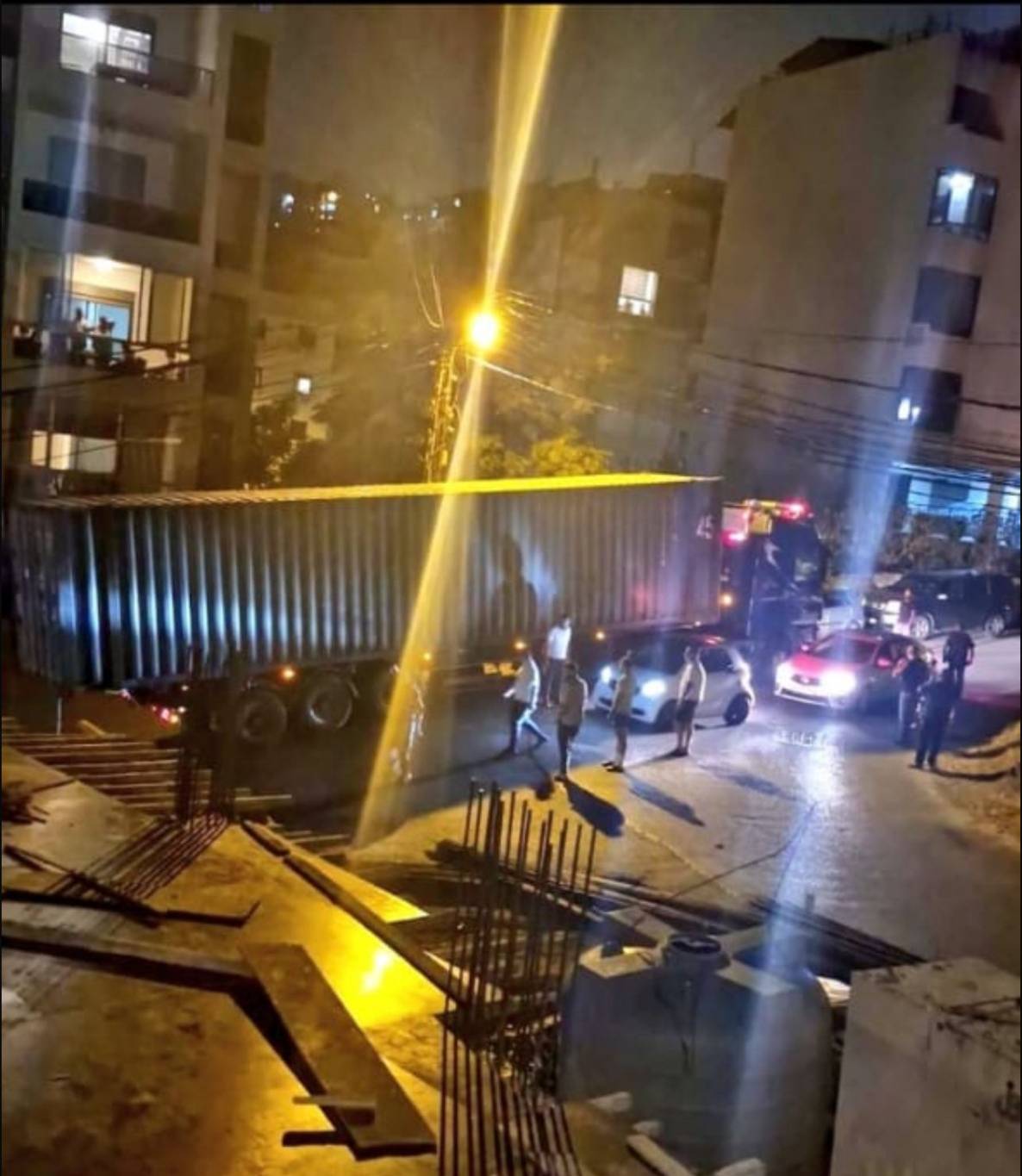 Boutshay residents prevent trucks from unloading cargo in warehouse amid fears of Israeli attacks