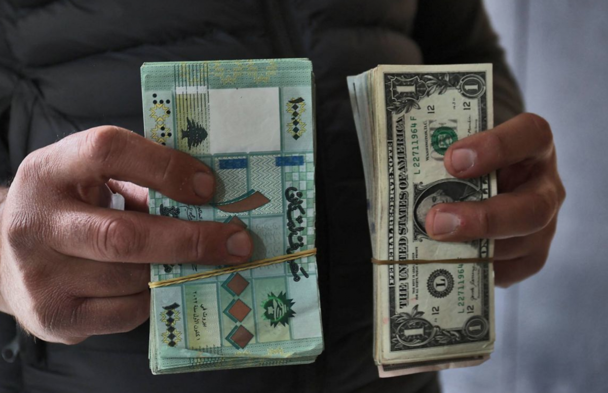 Woman carrying over $270,000 in counterfeit bills arrested