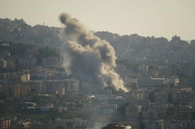 Frappes sur la banlieue sud de Beyrouth : Israël dit avoir frappé des caches d'armes et un QG du renseignement du Hezbollah