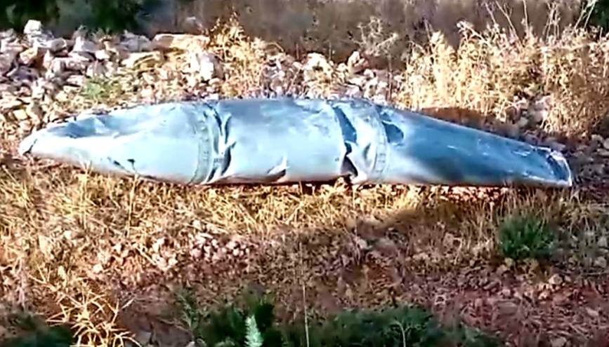 Lebanese army transports fuel tank from Israeli aircraft discovered in Meshmesh, Akkar