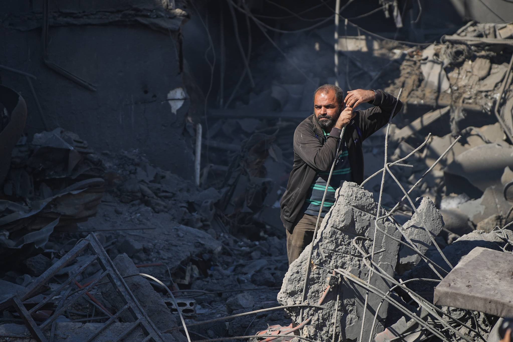 The toll is heavy: At least 13 people killed, including a child, and nearly 60 injured. (Credit: Mohammed Yassine/OLJ)