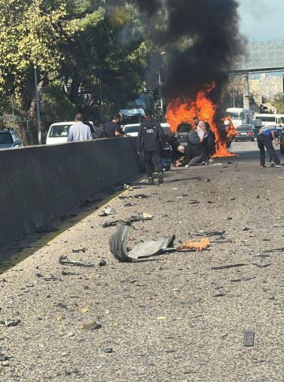 Frappe de drone israélienne sur une voiture sur une autoroute à l'est de Beyrouth
