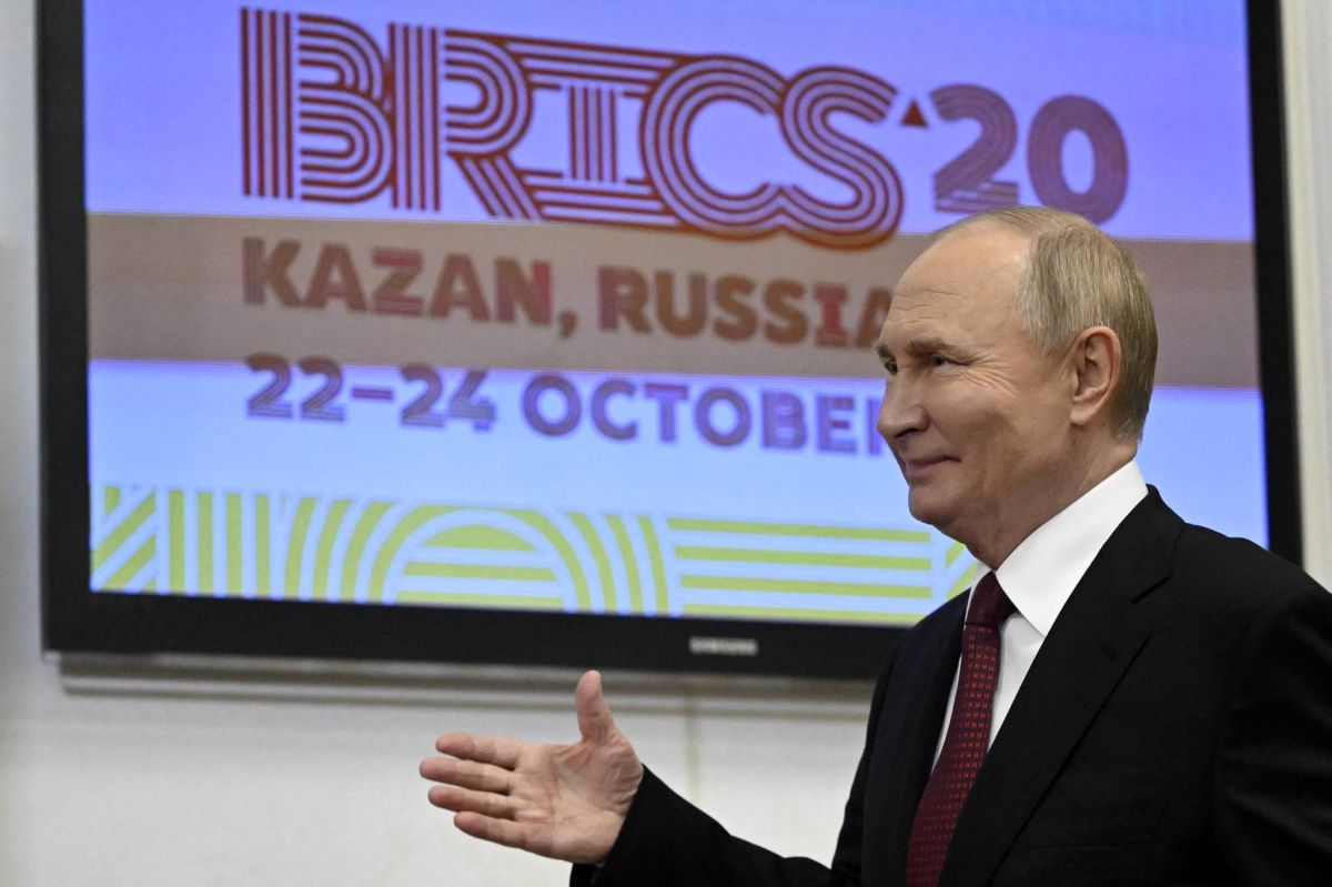 Face à l'Occident, Poutine affiche son entente avec les Brics