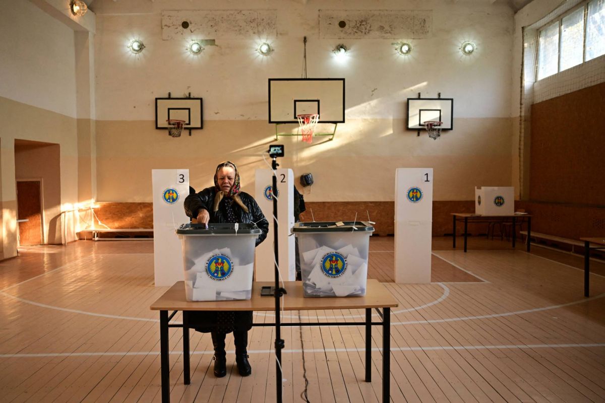 Choisir l'UE ou renouer avec Moscou, la Moldavie face à un vote décisif Choisir l'UE ou renouer avec Moscou, la Moldavie face à un vote décisif
