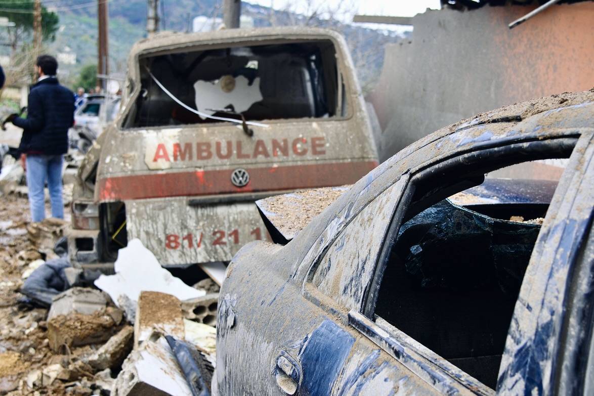 HRW dénonce des « crimes de guerre apparents » contre des secouristes libanais HRW dénonce des « crimes de guerre apparents » contre des secouristes libanais
