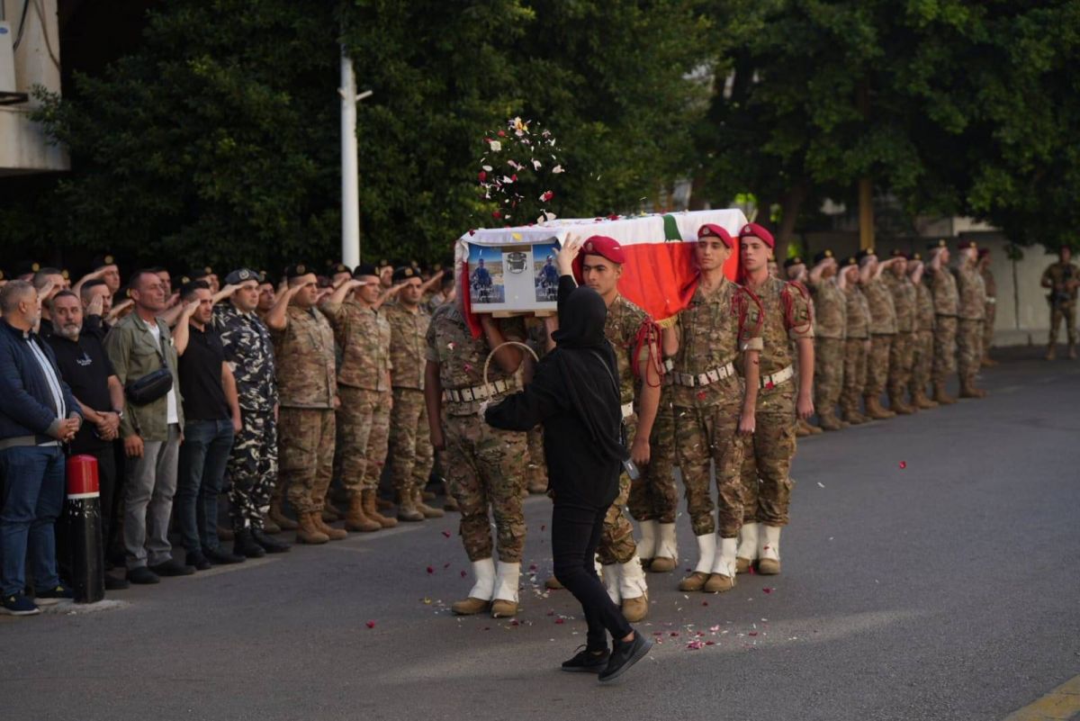 Funérailles à Beyrouth et Zghorta du commandant de l'armée libanaise tué dans une frappe israélienne