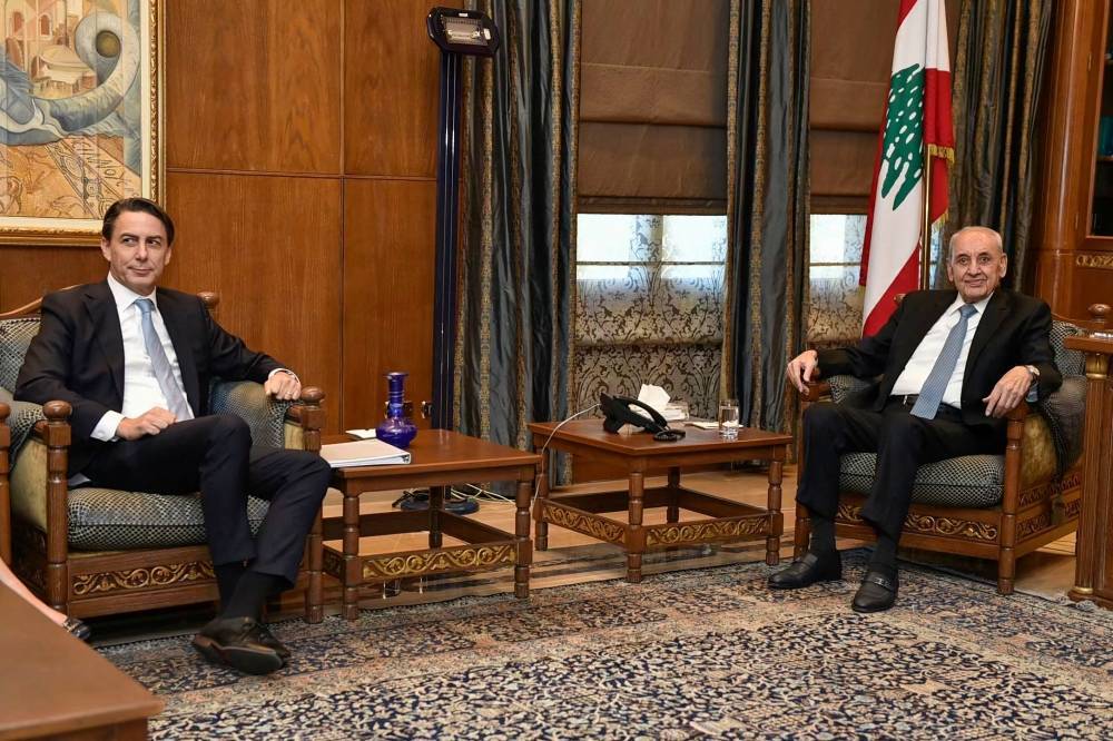 Between U.N. resolutions 1559 and 1701: A political divide