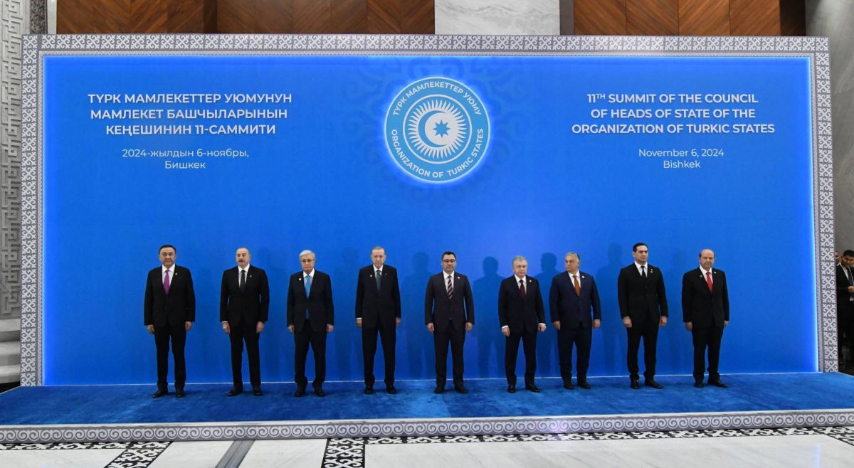 À Bichkek, Erdogan plaide pour le renforcement et l’unité du « monde turcique »