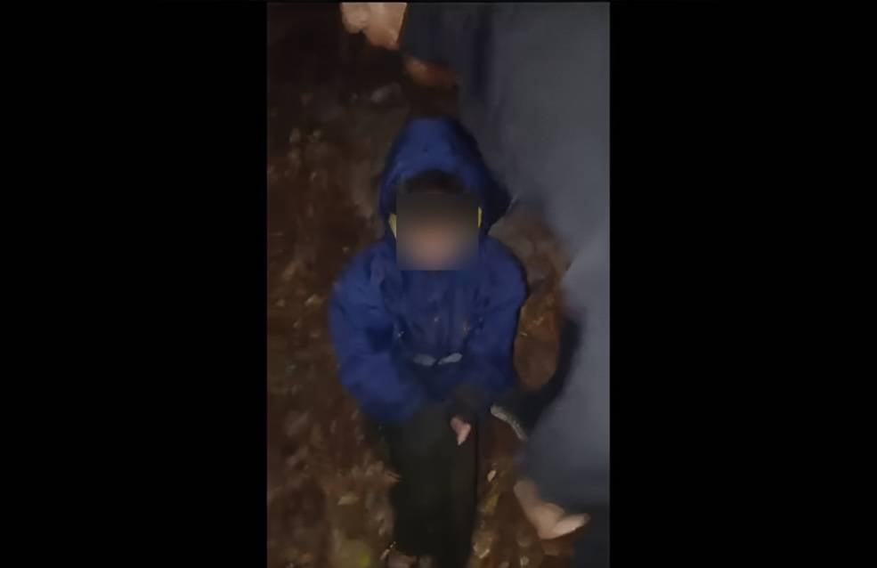 Syrian child tied up by father found in Baakline woods Syrian child tied up by father found in Baakline woods