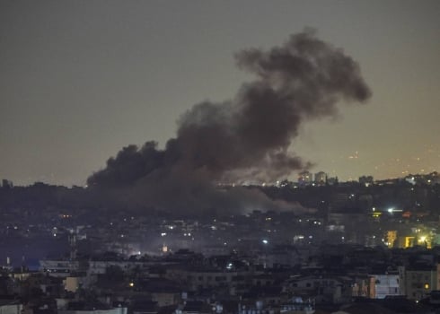 Plus de dix frappes israéliennes contre la banlieue sud de Beyrouth, au moins neuf tués dans une frappe à Tyr | Jour 399 de la guerre