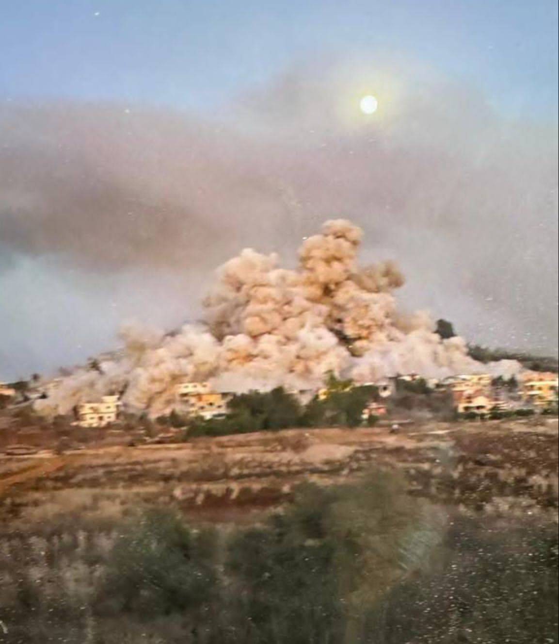 L'armée israélienne affirme avoir détruit « un complexe souterrain du Hezbollah caché sous un cimetière » au Liban-Sud