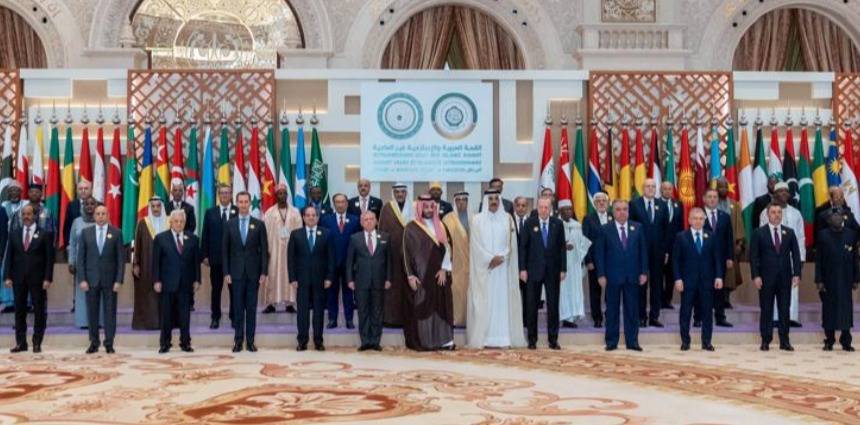 Les dirigeants arabes condamnent « le génocide » à Gaza, appellent à interdire les transferts d'armes vers Israël