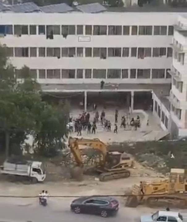 Three men arrested after brawl at Aley public school involving displaced persons Three men arrested after brawl at Aley public school involving displaced persons