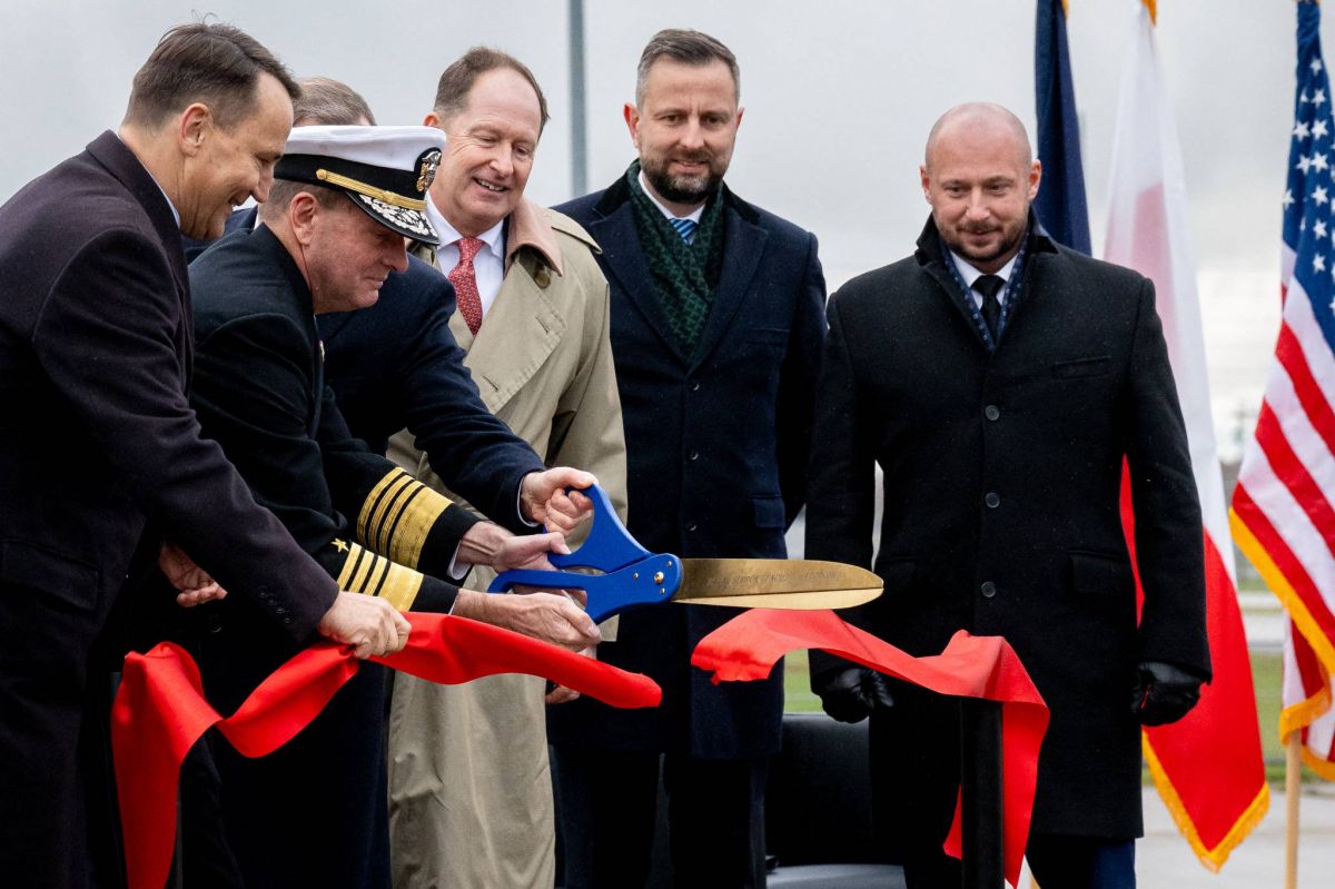 Pologne : inauguration d'une base de défense antimissile américaine