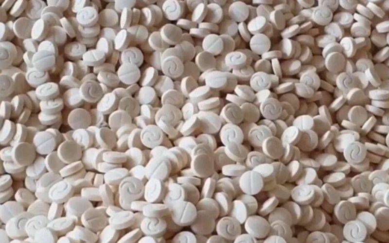 La police libanaise saisit 300 000 pilules de Captagon cachées dans un four de boulangerie La police libanaise saisit 300 000 pilules de Captagon cachées dans un four de boulangerie