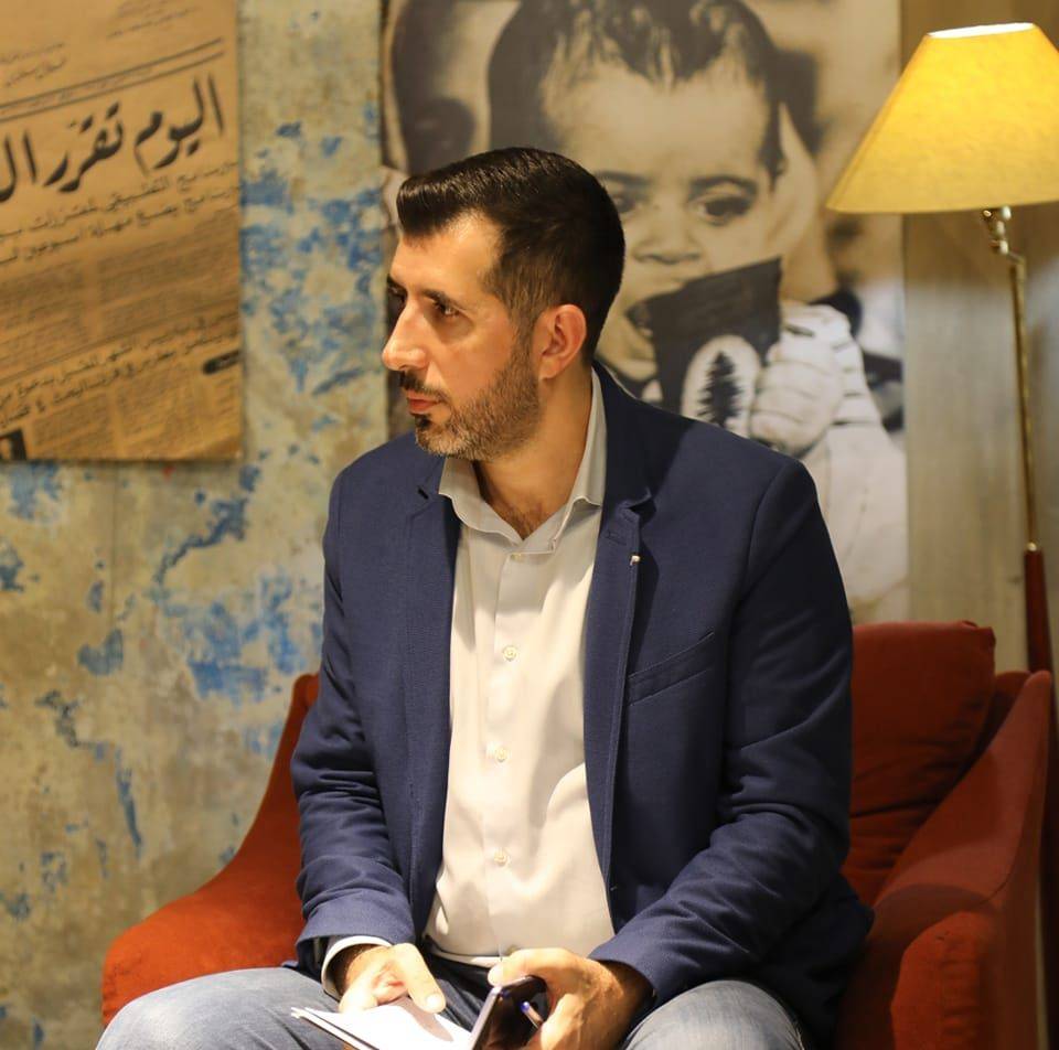 En tant que journaliste, Firas Hatoum refuse de comparaître devant la police criminelle En tant que journaliste, Firas Hatoum refuse de comparaître devant la police criminelle