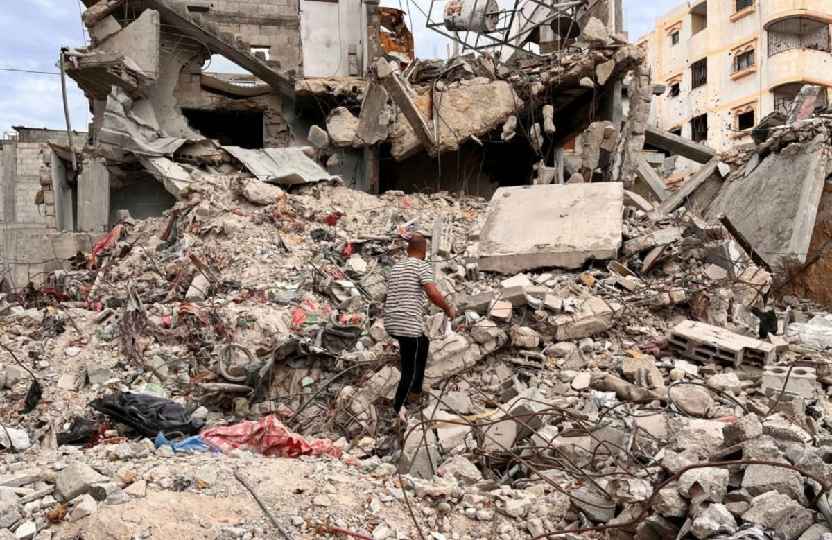 Gaza Civil Defense announces 10 killed in strike