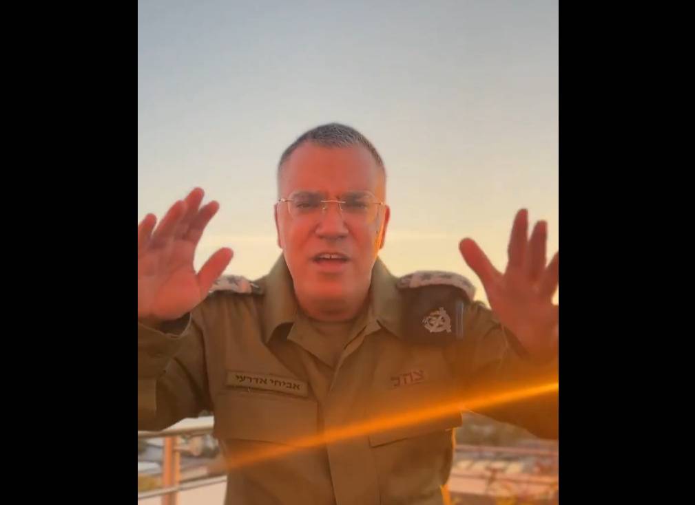 Avichay Adraee claims he’s getting messages from Lebanese and redirects them to the Mossad Avichay Adraee claims he’s getting messages from Lebanese and redirects them to the Mossad