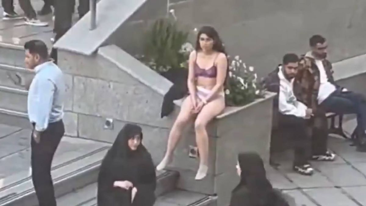 En Iran, « des cliniques psychiatriques sont créées pour accueillir les femmes qui ne portent pas le hijab »