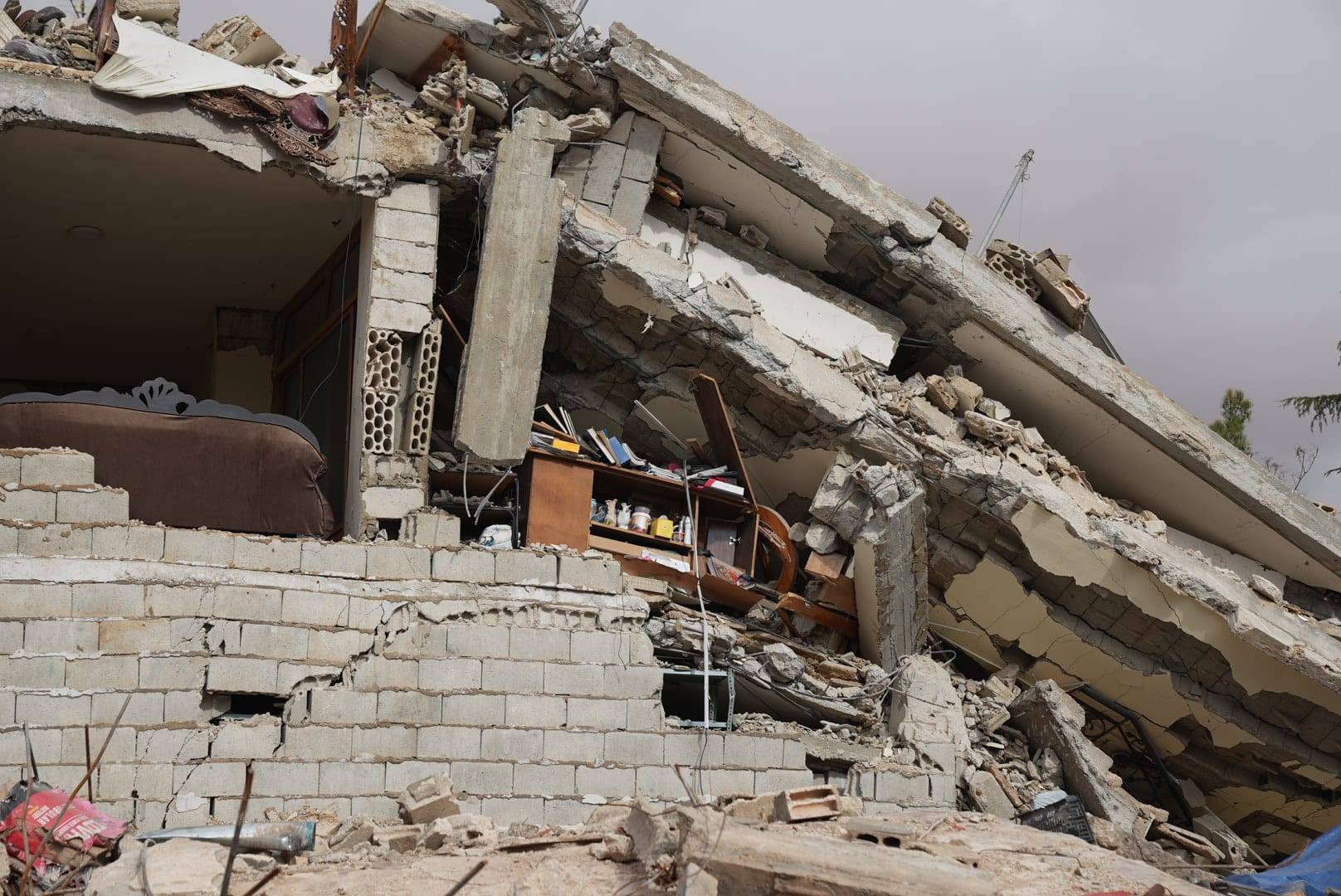 Dans la ville de Baalbeck, de nombreux bâtiments sont détruits ou endommagés. Photo Lucile Wassermann