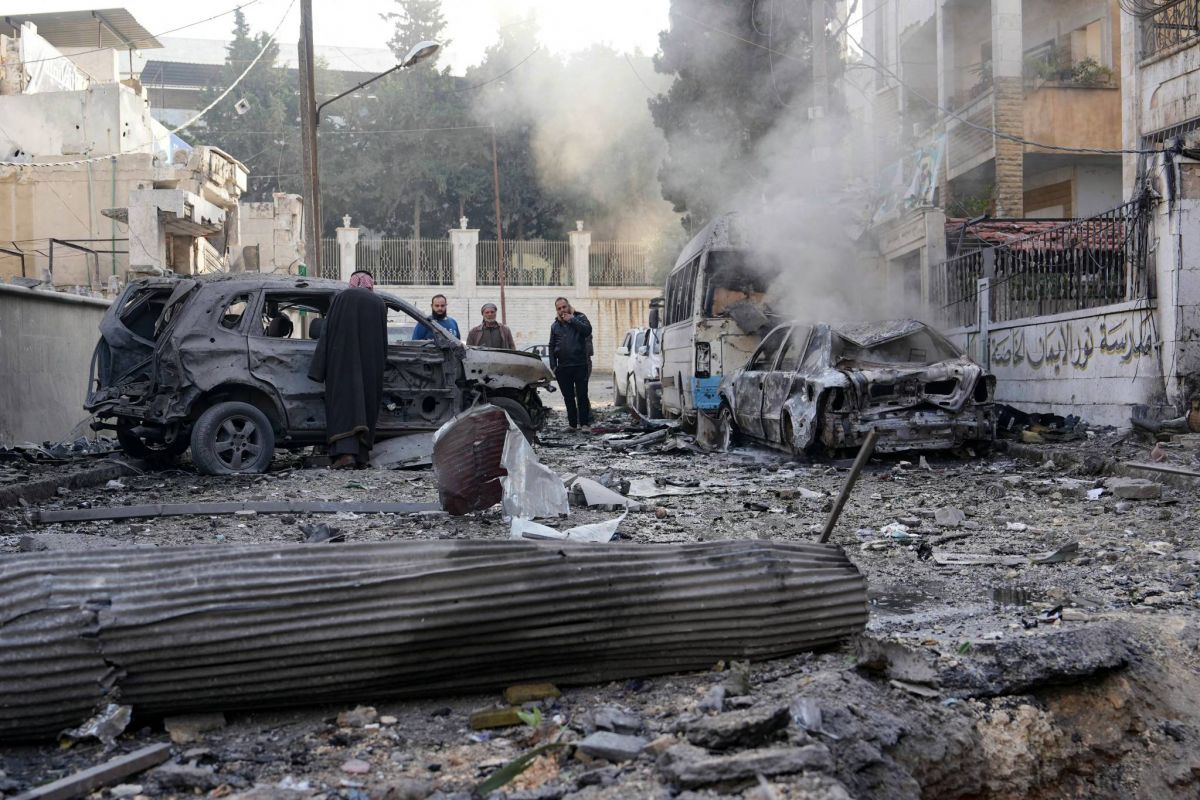 Le régime syrien perd Alep, Assad cherche le soutien de ses alliés 