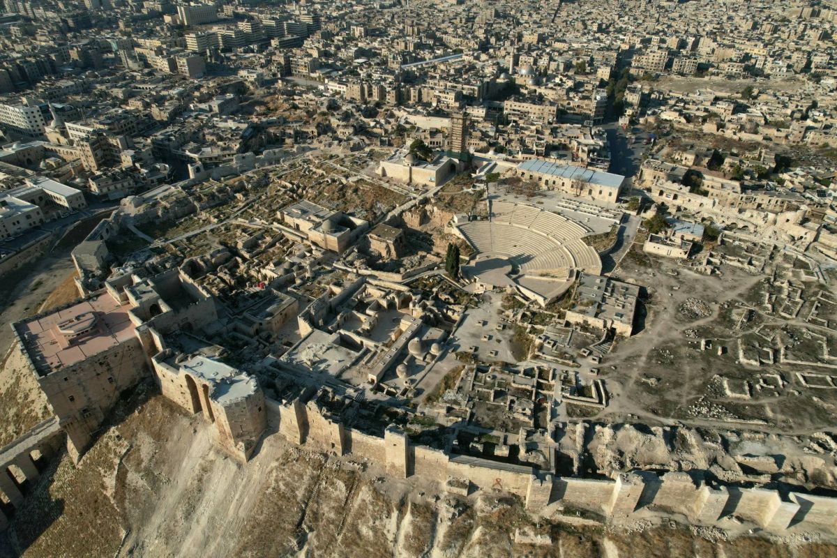 Une ONG fait état de cinq morts dans des frappes russes près de l'Université d'Alep
