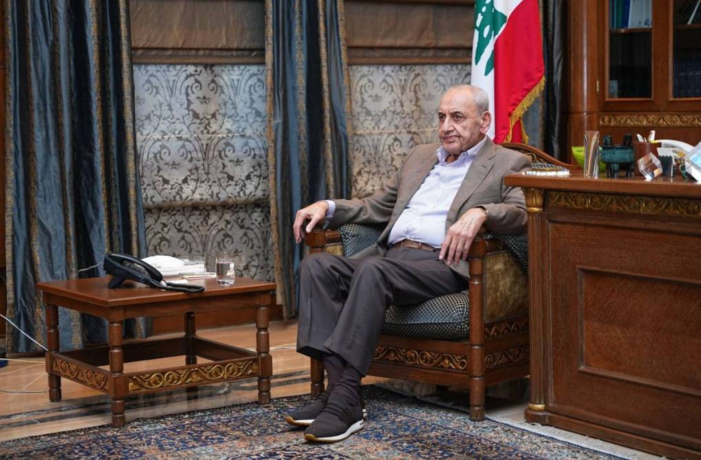 US General Jasper Jeffers, member of the cease-fire monitoring committee, meets Berri US General Jasper Jeffers, member of the cease-fire monitoring committee, meets Berri