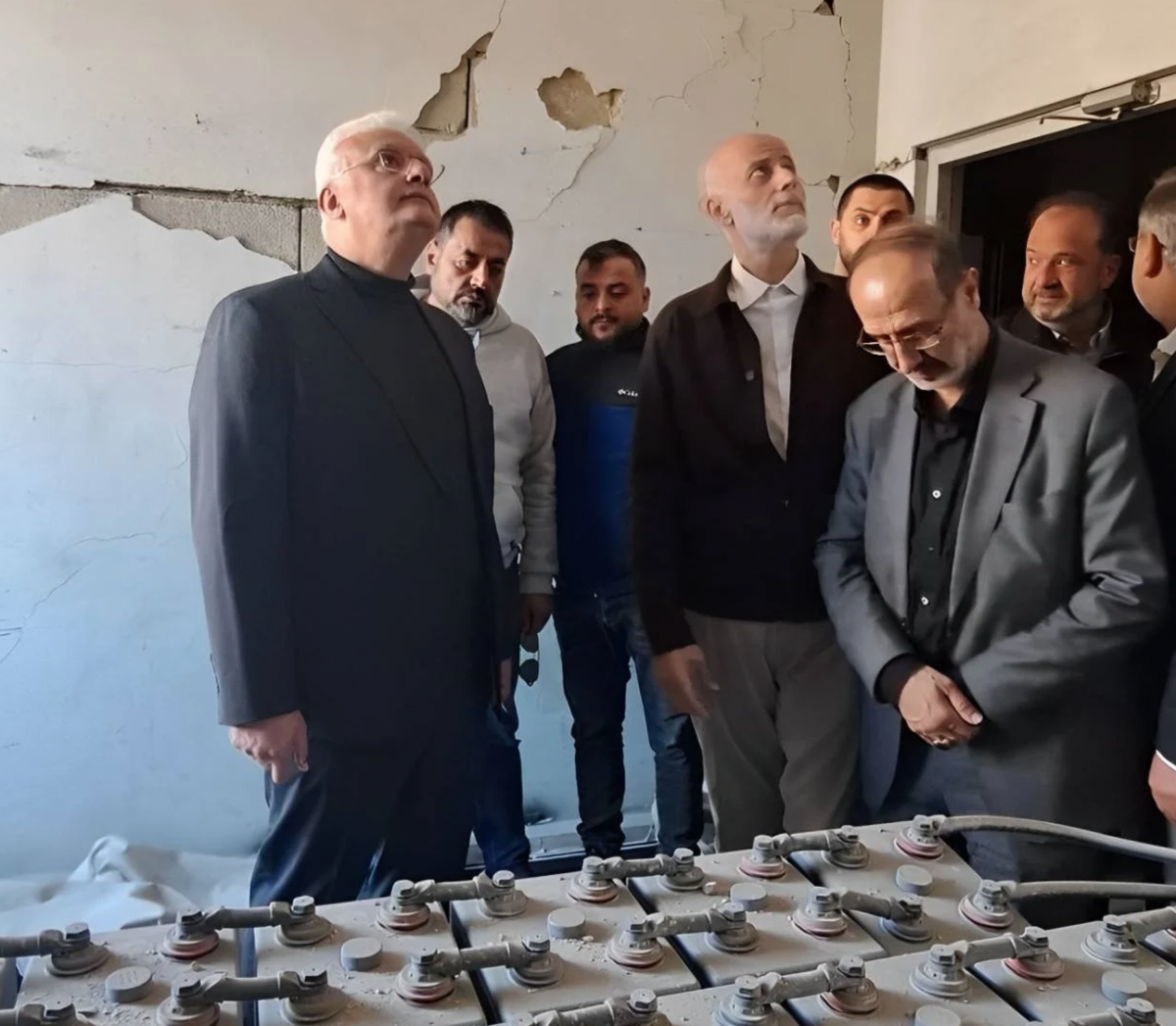 Johnny Corm visits Beirut's southern suburbs to inspect damage caused by Israeli strikes