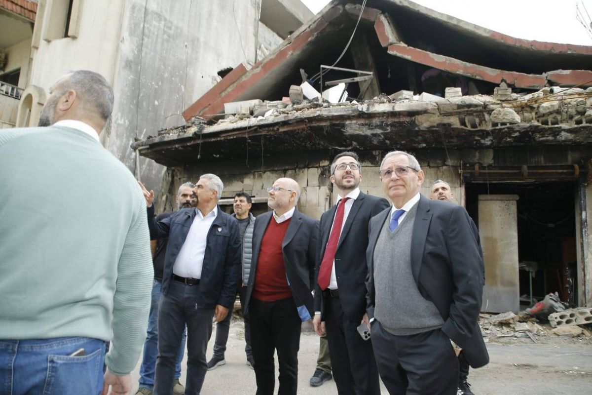 Tournée de Firas Abiad dans les hôpitaux du Liban-Sud