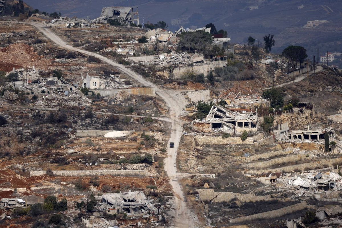 Les hauts gradés du comité international de surveillance survolent le sud du Litani