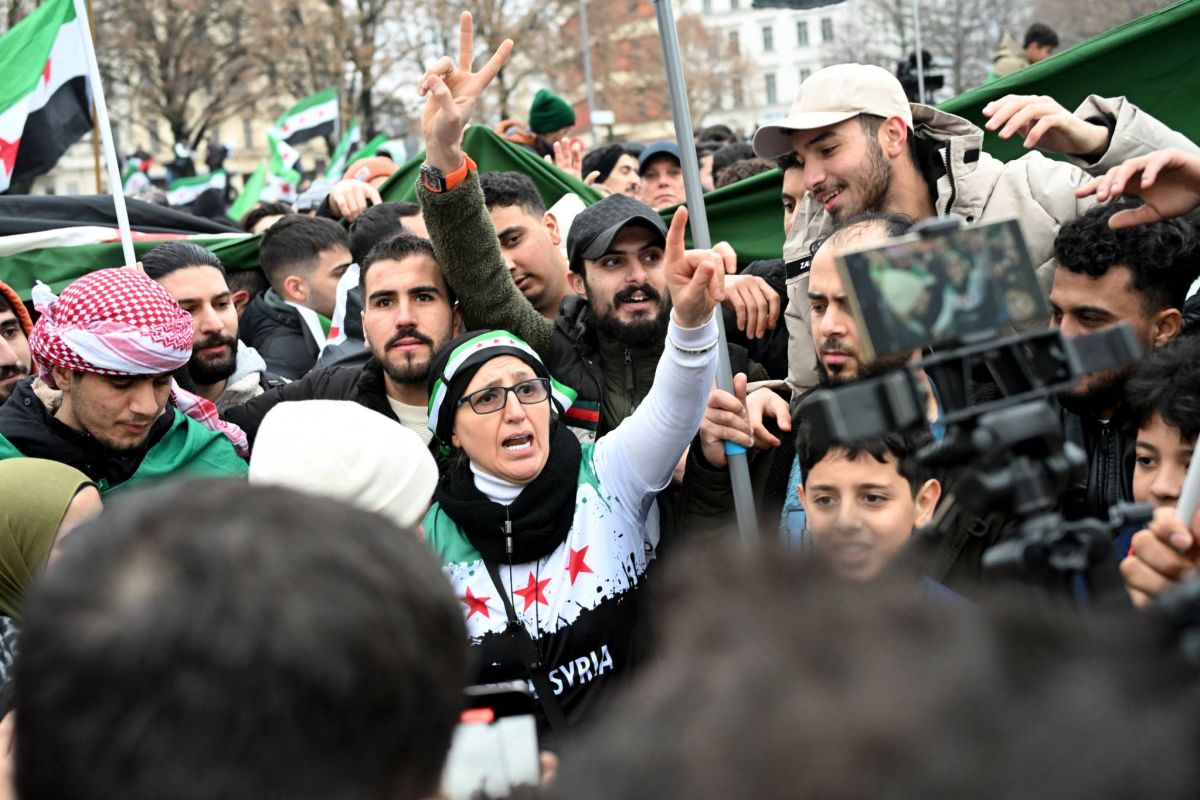 L'Allemagne suspend les décisions sur les demandes d'asile de Syriens L'Allemagne suspend les décisions sur les demandes d'asile de Syriens