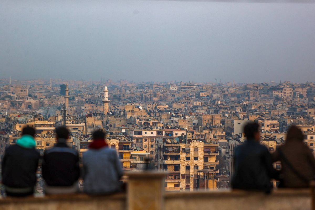 Syria's de facto authorities get to work returning services to Aleppo Syria's de facto authorities get to work returning services to Aleppo
