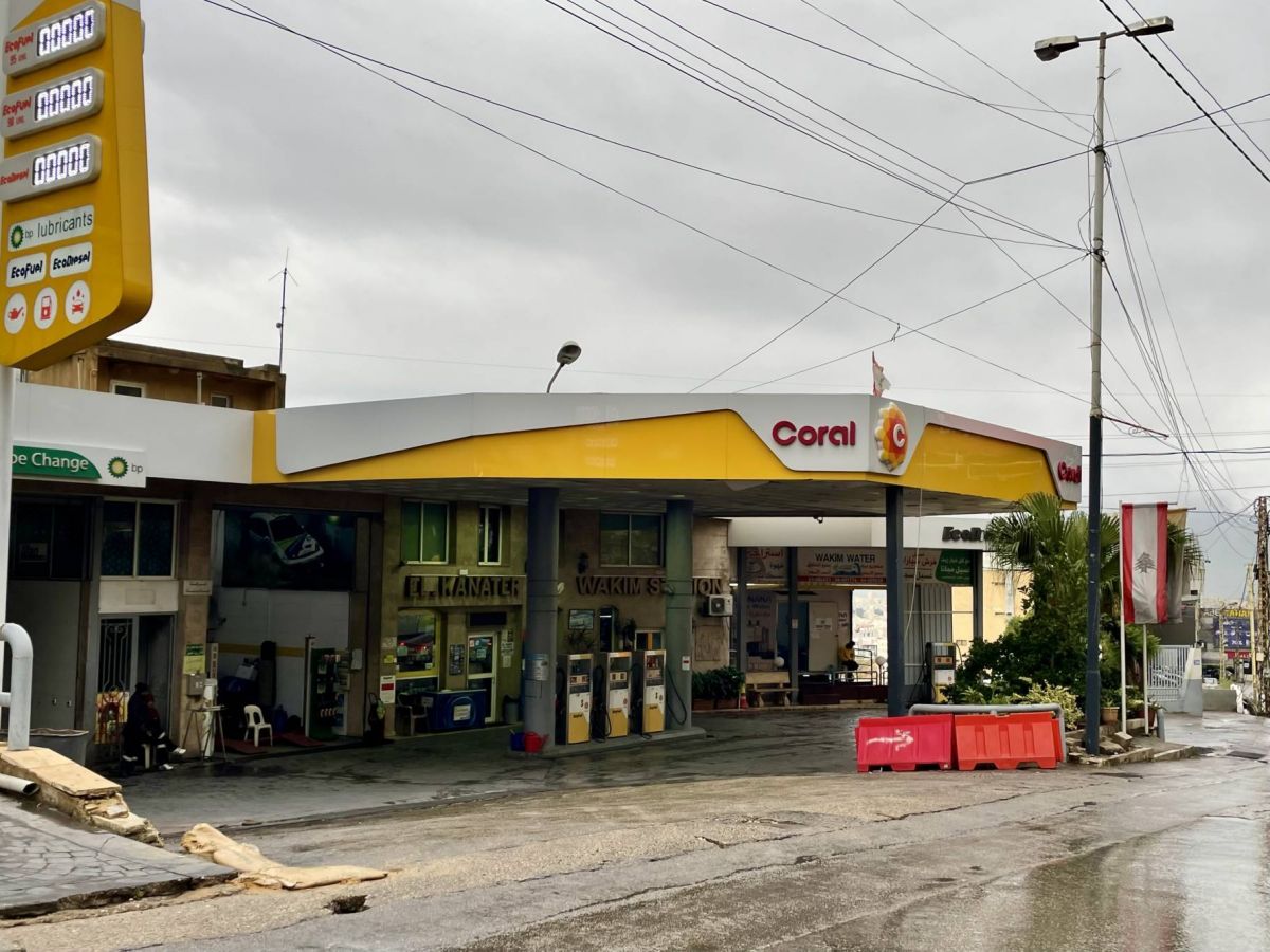 Legère baisse des prix des carburants, le gaz inchangé