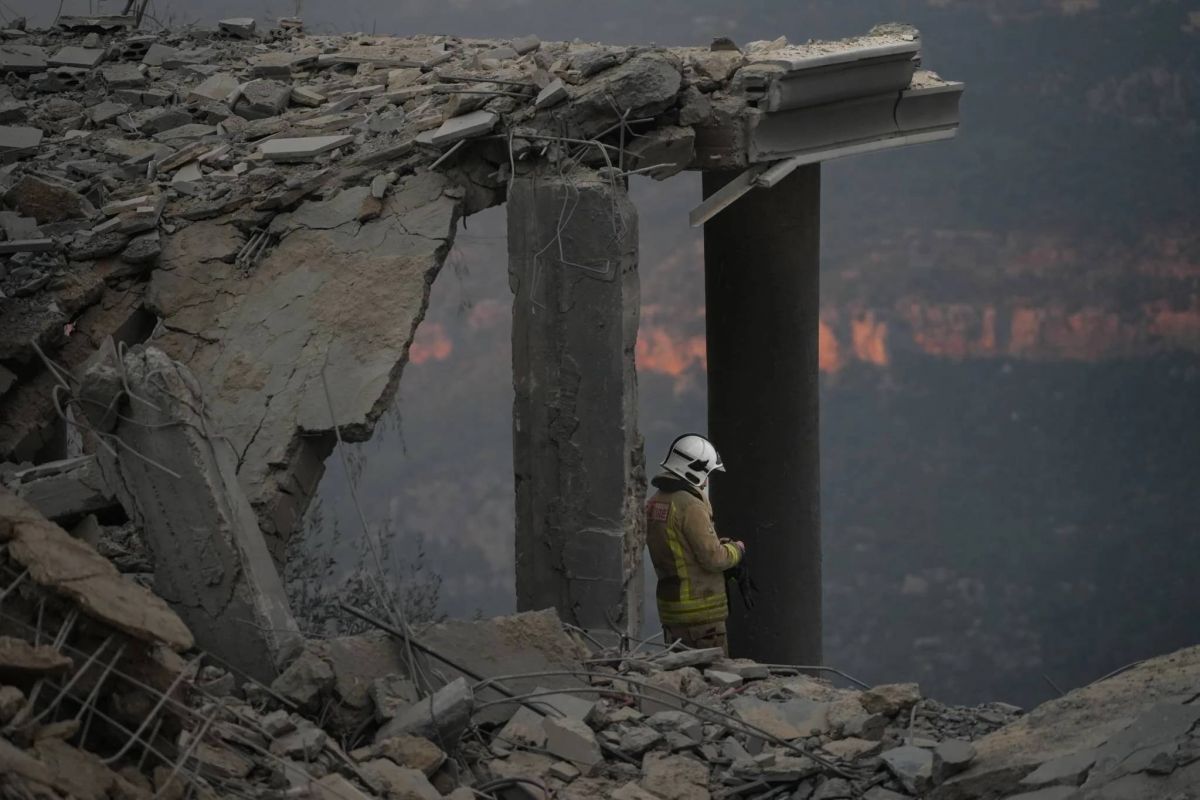 Amnesty accuses Israel of 'war crimes' based on four 'emblematic' strikes in Lebanon Amnesty accuses Israel of 'war crimes' based on four 'emblematic' strikes in Lebanon