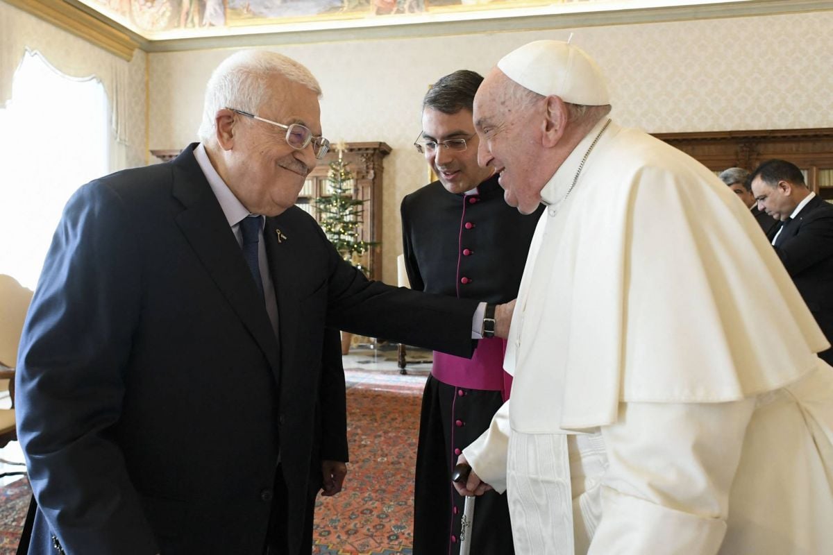 Pope meets Palestinian leader Abbas at the Vatican to discuss Gaza Pope meets Palestinian leader Abbas at the Vatican to discuss Gaza