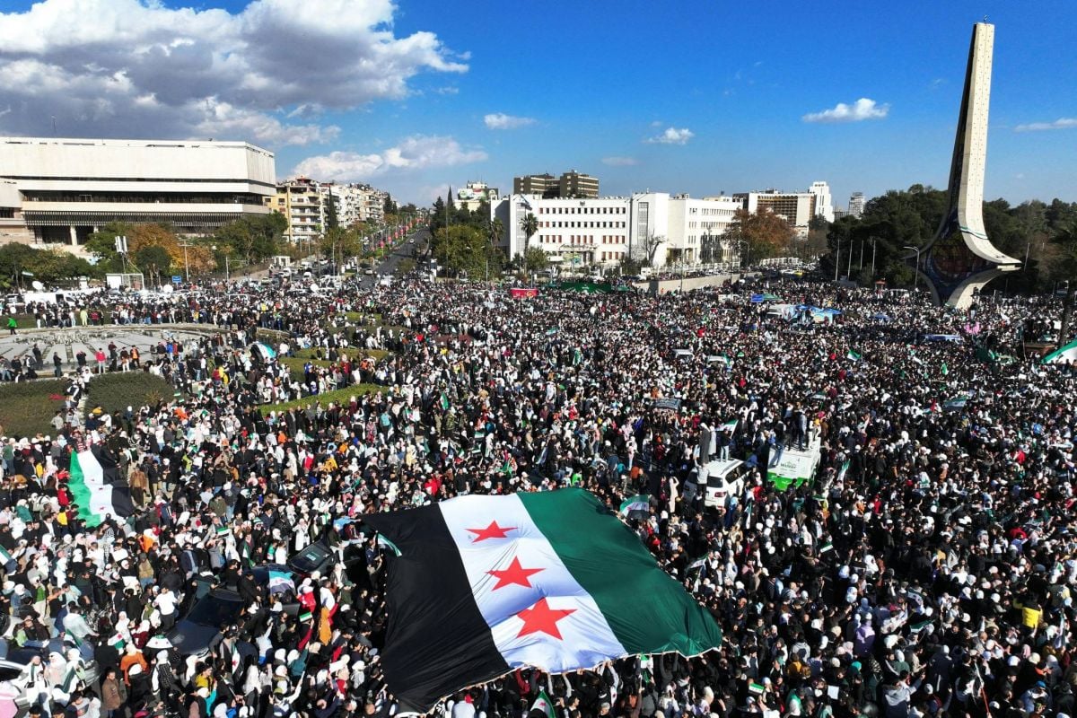 « Libérés », des milliers de Syriens en liesse à la mosquée des Omeyyades