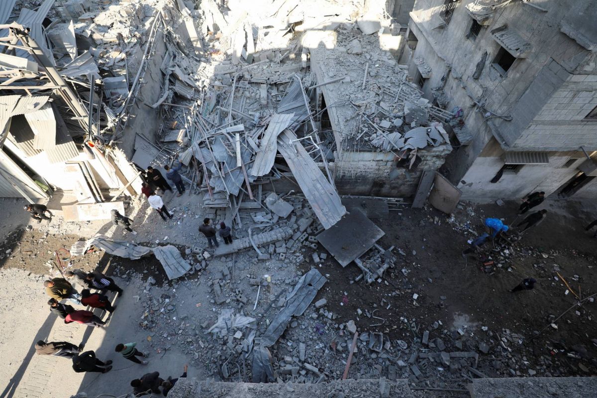 Gaza rescuers say Israeli strikes kill 28 Gaza rescuers say Israeli strikes kill 28