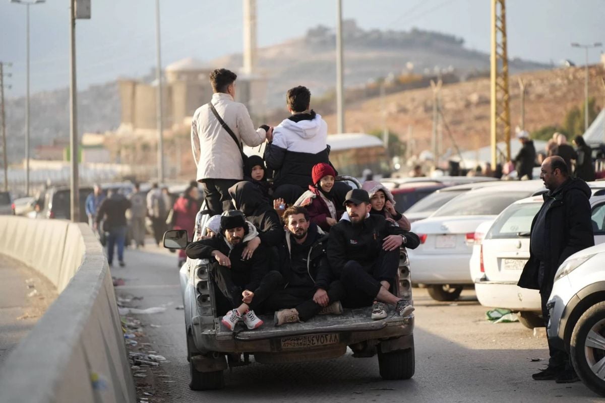 What is Lebanon doing about the arrival of Syrians who fled after the fall of Assad?