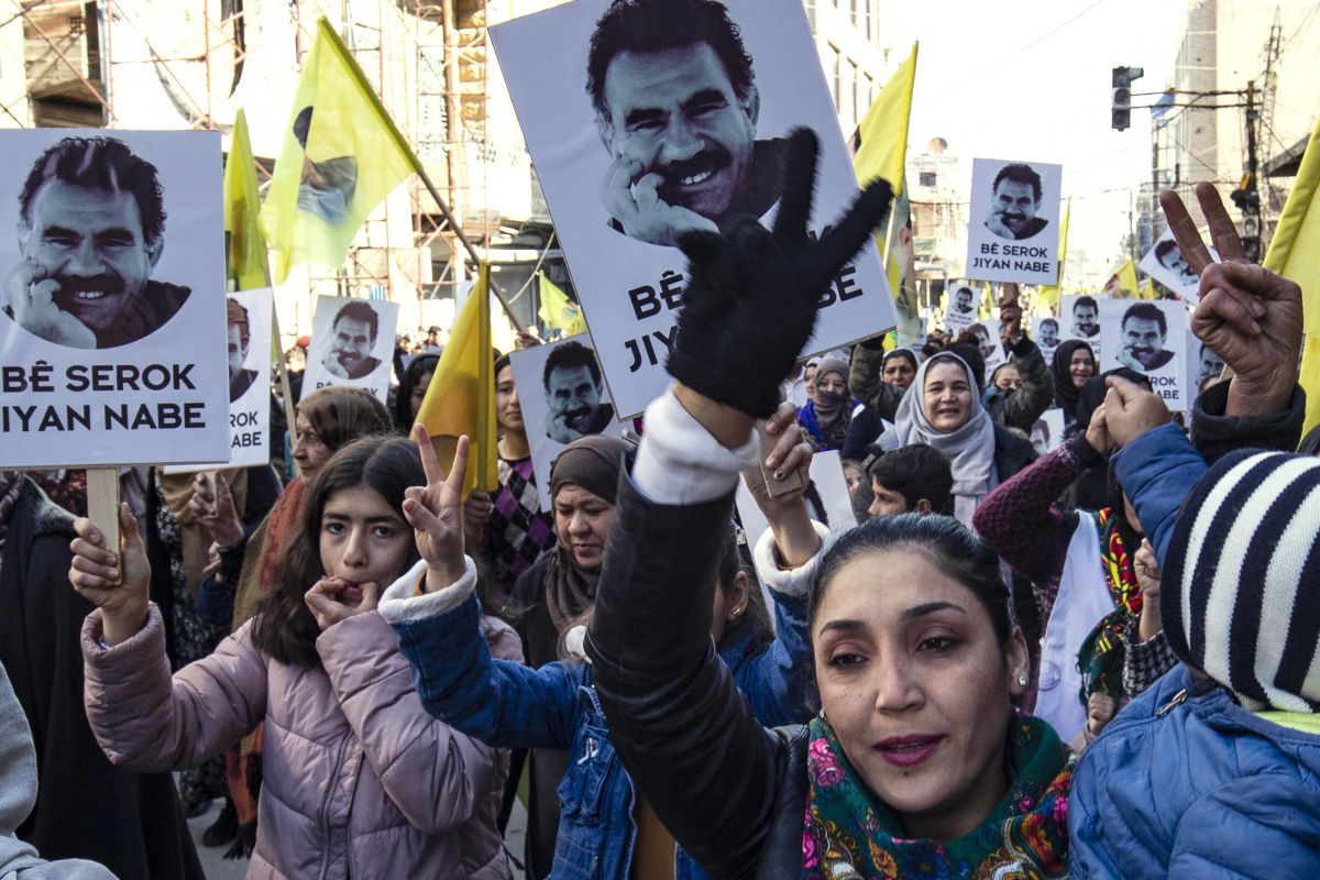 Des députés pro-kurdes rencontrent des dirigeants politiques après un échange avec Ocalan
