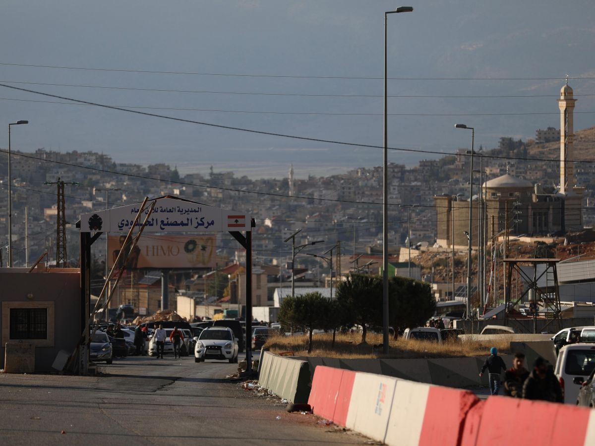 Lebanese-Syrian border closed to Lebanese nationals
