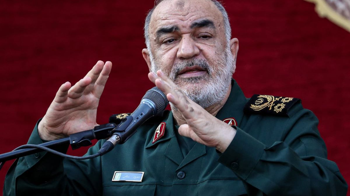 Iran’s Revolutionary Guards chief visits underground missile base Iran’s Revolutionary Guards chief visits underground missile base