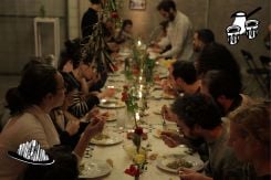 Friendly meal featuring Hiba Najem's frikeh at the Zoukak theater. (Credit: Celine Lahoud)