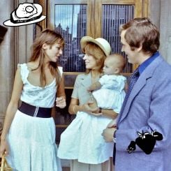 Jane Birkin, Gabrielle Crawford, and the latter's family in the 1960s. Photo DR